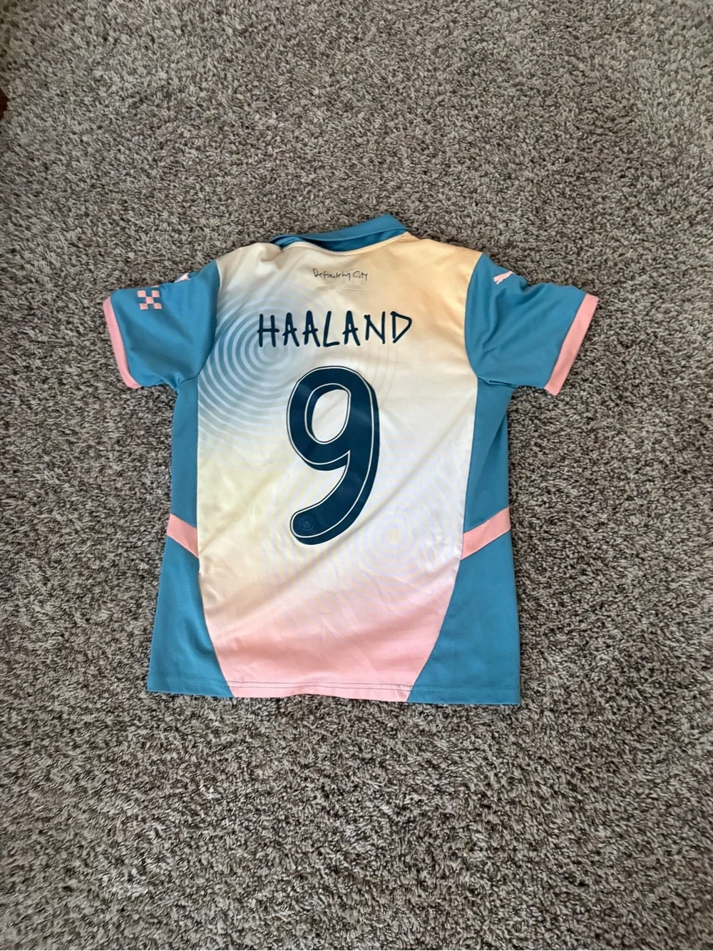 Puma Manchester City 2024/25 Third Jersey. - Picture 2 of 4